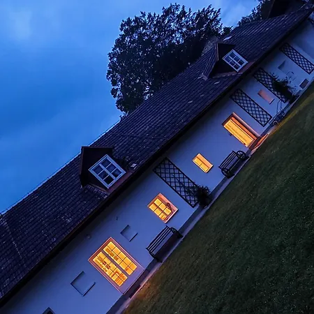 Statek Napořád Casa de hóspedes *