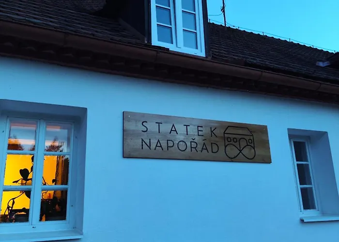 Statek Naporad Guest house *
